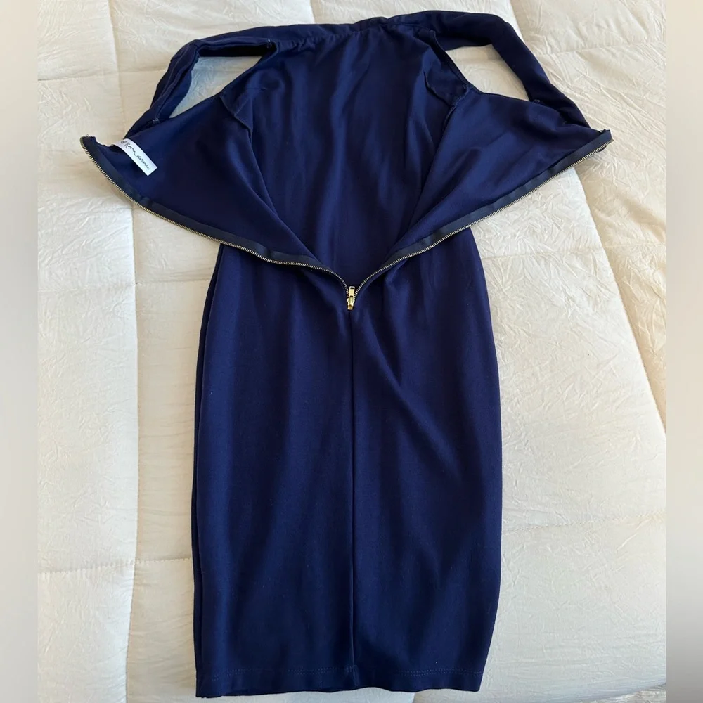 Koom Service Off the Shoulder Dress - Picture 4 of 7